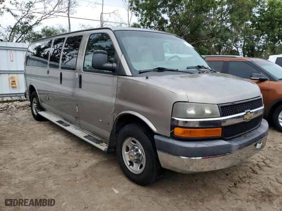2004 Chevrolet Express Passenger with VIN 1GAHG39U241125628, listed as a Copart auction lot 74608164 with 0 mi miles and Salvage Title. Bid and sale history available at carsss.com. Image 4.