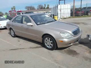 2002 Mercedes-Benz S-Class 4.3L with VIN WDBNG70J82A225944, listed as a IAAI auction lot 41669752 with 133,143 mi miles. Bid and sale history available at carsss.com. Image 1.