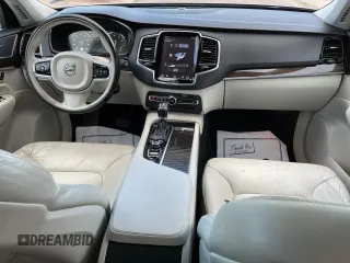 2016 Volvo XC90 T5 Momentum z VIN YV4102KK3G1080894, wystawiony jako Copart lot #56433025 z przebiegiem 194 607 mil mil oraz Czysty tytuł • Clean title. Historia ofert i sprzedaży dostępna na DreamBid. Obrazek 9.