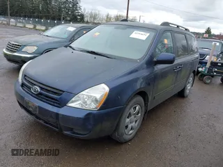 2008 Kia Sedona LX with VIN KNDMB233086241238, listed as a IAAI auction lot 41914654 with 98,622 mi miles. Bid and sale history available at carsss.com. Image 2.