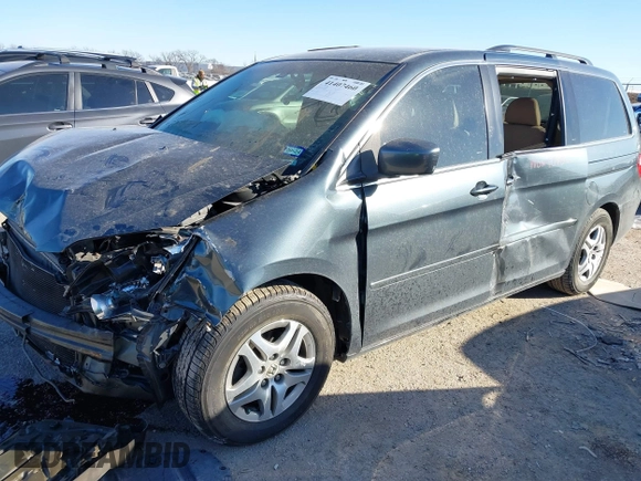 2005 Honda Odyssey EX with VIN 5FNRL38455B401141, listed as a IAAI auction lot 41407460 with 194,347 mi miles. Bid and sale history available at carsss.com. Image 2.