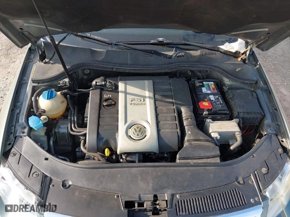 2008 Volkswagen Passat Wagon Komfort with VIN WVWLK73C58E114788, listed as a IAAI auction lot 41909146 with 183,195 mi miles. Bid and sale history available at carsss.com. Image 10.