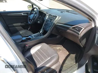 2013 Ford Fusion SE with VIN 3FA6P0HR1DR228027, listed as a IAAI auction lot 42126141 with 170,353 mi miles. Bid and sale history available at carsss.com. Image 5.