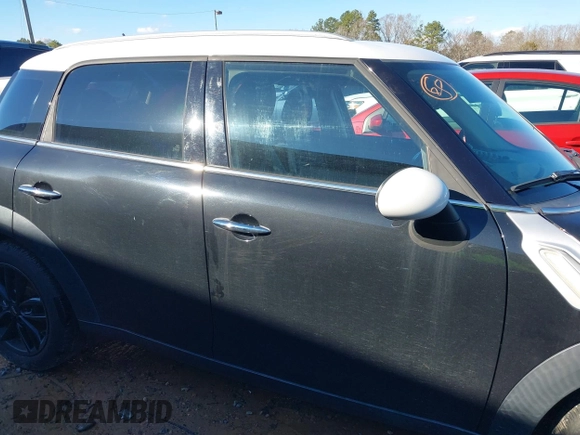 2015 MINI Countryman with VIN WMWZB3C59FWR44862, listed as a IAAI auction lot 41199254 with 94,074 mi miles and . Bid and sale history available at DreamBid. Image 13.