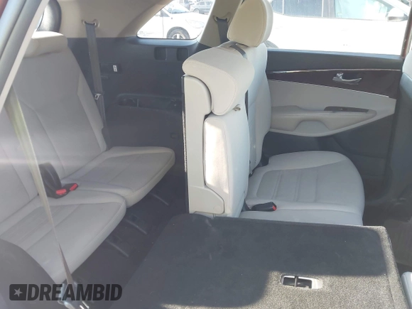 2016 Kia Sorento LX with VIN 5XYPGDA34GG128787, listed as a IAAI auction lot 41920884 with 70,417 mi miles. Bid and sale history available at carsss.com. Image 8.