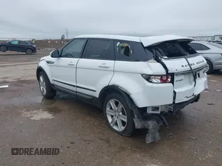2014 Land Rover Range Rover Evoque Pure Plus z VIN SALVP2BG5EH900420, wystawiony jako IAAI lot #41940049 z przebiegiem 136 916 mil mil oraz . Historia ofert i sprzedaży dostępna na DreamBid. Obrazek 3.