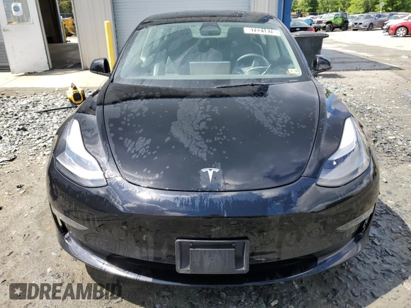 2022 Tesla Model 3 z VIN 5YJ3E1EA7NF185338, wystawiony jako Copart lot #57221875 z przebiegiem 134 215 mil mil oraz Szkoda całkowita • Salvage title. Historia ofert i sprzedaży dostępna na DreamBid. Obrazek 5.