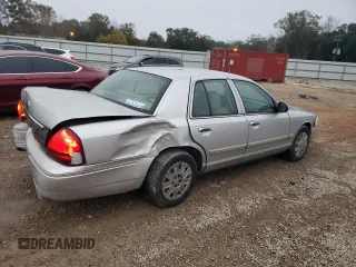 2007 Mercury Grand Marquis GS z VIN 2MEFM74V77X611859, wystawiony jako Copart lot #42635075 z przebiegiem 125 341 mil mil oraz Szkody całkowita. Historia ofert i sprzedaży dostępna na DreamBid. Obrazek 3.