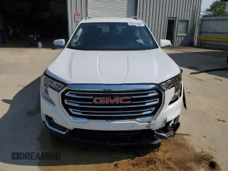 2024 GMC Terrain SLT z VIN 3GKALVEG6RL261457, wystawiony jako Copart lot #62689615 z przebiegiem 36 594 mil mil oraz Nie do naprawy • Non repairable. Historia ofert i sprzedaży dostępna na DreamBid. Obrazek 5.
