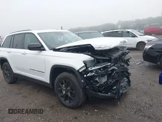 2025 Jeep Grand Cherokee Altitude X с VIN 1C4RJHAG1SC270046, выставлен на аукционе IAAI как лот 42517002 с пробегом 8 415 миль миль и . История ставок и продаж доступна на DreamBid. Изображение 1.