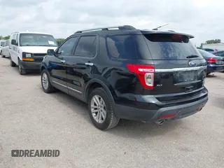 2014 Ford Explorer XLT with VIN 1FM5K7D87EGA12777, listed as a IAAI auction lot 42475476 with 124,095 mi miles and . Bid and sale history available at DreamBid. Image 3.