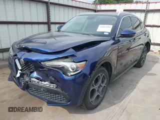2019 Alfa Romeo Stelvio z VIN ZASPAKAN0K7C44623, wystawiony jako IAAI lot #42062414 z przebiegiem 68 722 mil mil oraz . Historia ofert i sprzedaży dostępna na DreamBid. Obrazek 2.