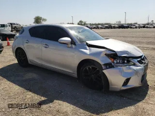 2014 Lexus CT 200h z VIN JTHKD5BH9E2186144, wystawiony jako Copart lot #75470904 z przebiegiem 125 062 mil mil oraz Szkody całkowita. Historia ofert i sprzedaży dostępna na DreamBid. Obrazek 4.