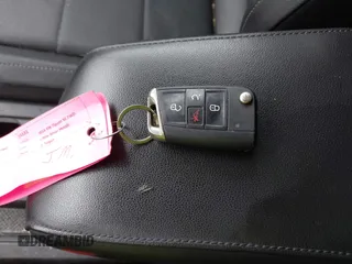 2019 Volkswagen Tiguan SE z VIN 3VV3B7AX7KM029525, wystawiony jako IAAI lot #42631715 z przebiegiem 148 174 mil mil oraz . Historia ofert i sprzedaży dostępna na DreamBid. Obrazek 11.