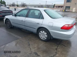 1999 Honda Accord LX z VIN 1HGCG5645XA023392, wystawiony jako IAAI lot #41525751 z przebiegiem 214 850 mil mil oraz . Historia ofert i sprzedaży dostępna na DreamBid. Obrazek 3.