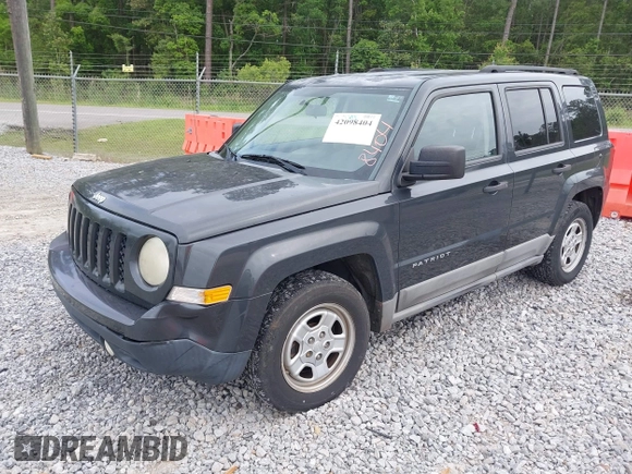 2011 Jeep Patriot Latitude with VIN 1J4NT1GA0BD129377, listed as a IAAI auction lot 42098404 with 212,834 mi miles. Bid and sale history available at carsss.com. Image 2.