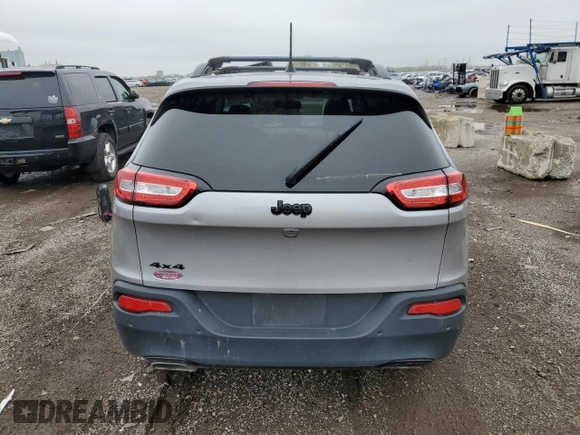 2018 Jeep Cherokee Limited z VIN 1C4PJMDX2JD560459, wystawiony jako Copart lot #55322465 z przebiegiem 71 553 mil mil oraz Szkoda całkowita • Salvage title. Historia ofert i sprzedaży dostępna na DreamBid. Obrazek 6.