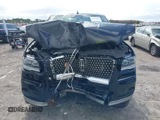 2023 Lincoln Navigator Reserve z VIN 5LMJJ2KG1PEL10963, wystawiony jako IAAI lot #42015849 z przebiegiem 31 852 mil mil oraz . Historia ofert i sprzedaży dostępna na DreamBid. Obrazek 6.