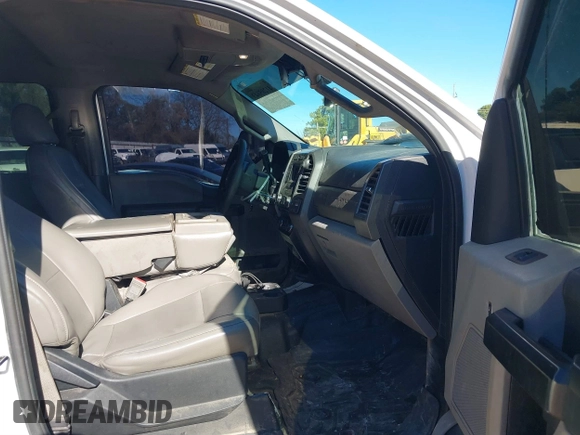 2018 Ford Super Duty F-250 SRW XL with VIN 1FT7W2BT8JEB42178, listed as a IAAI auction lot 41205643 with 196,238 mi miles. Bid and sale history available at carsss.com. Image 5.