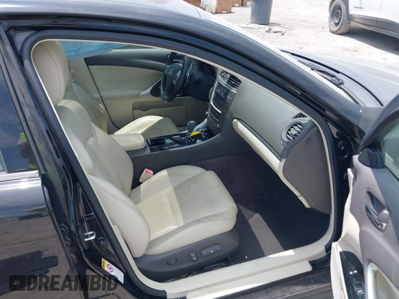 2011 Lexus IS 250 z VIN JTHBF5C2XB5134116, wystawiony jako IAAI lot #42584836 z przebiegiem 133 998 mil mil oraz . Historia ofert i sprzedaży dostępna na DreamBid. Obrazek 5.
