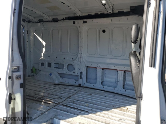 2022 Ford Transit Cargo Van with VIN 1FTBR2C81NKA65009, listed as a Copart auction lot 46873715 with 58,601 mi miles and Salvage Title. Bid and sale history available at carsss.com. Image 11.