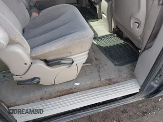 2001 Chrysler Town & Country with VIN 2C8GP44391R336922, listed as a IAAI auction lot 41667407 with 283,359 mi miles and . Bid and sale history available at DreamBid. Image 8.