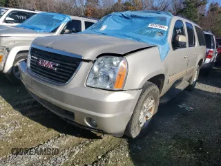 2014 GMC Yukon XL SLT with VIN 1GKS1KE07ER102364, listed as a Copart auction lot 85727664 with 235,595 mi miles and Salvage Title. Bid and sale history available at carsss.com. Image 1.
