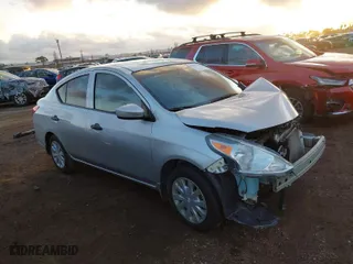 2016 Nissan Versa SV with VIN 3N1CN7AP5GL878333, listed as a IAAI auction lot 41437944 with NaN miles. Bid and sale history available at carsss.com. Image 1.