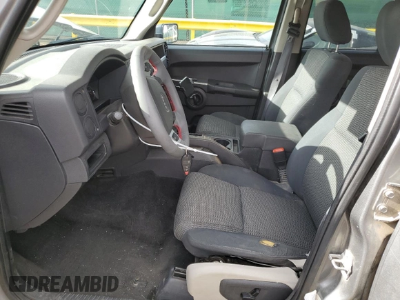2008 Jeep Commander Sport with VIN 1J8HG48K18C184699, listed as a Copart auction lot 54739305 with 185,950 mi miles and Salvage title. Bid and sale history available at DreamBid. Image 7.