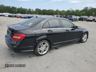 2013 Mercedes-Benz C 250 Sport z VIN WDDGF4HBXDR269348, wystawiony jako Copart lot #54330045 z przebiegiem 102 144 mil mil oraz Szkoda całkowita • Salvage title. Historia ofert i sprzedaży dostępna na DreamBid. Obrazek 3.