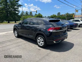 2020 Volkswagen Atlas S with VIN 1V2GC2CA3LC225388, listed as a Copart auction lot 62426205 with 133,709 mi miles and Clean title. Bid and sale history available at DreamBid. Image 3.