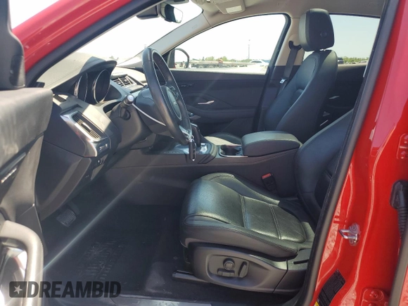 2020 Jaguar E-Pace SE z VIN SADFP2FX0L1Z86462, wystawiony jako Copart lot #51167515 z przebiegiem 31 482 mil mil oraz Nie do naprawy. Historia ofert i sprzedaży dostępna na DreamBid. Obrazek 7.