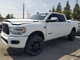 2021 Ram 2500 Big Horn z VIN 3C6UR5DL5MG633465, wystawiony jako Copart lot #47214265 z przebiegiem 73 693 mil mil oraz Szkody całkowita. Historia ofert i sprzedaży dostępna na DreamBid. Obrazek 1.
