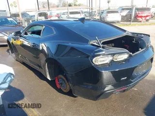 2019 Chevrolet Camaro 1SS z VIN 1G1FE1R73K0144199, wystawiony jako IAAI lot #41428221 z przebiegiem Nie podano mil oraz . Historia ofert i sprzedaży dostępna na DreamBid. Obrazek 3.