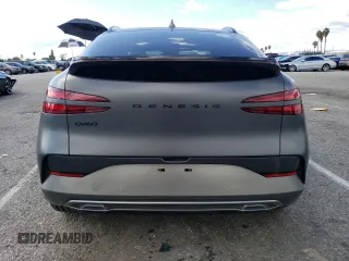 2023 Genesis GV60 Performance z VIN KMUKEDTB7PU011754, wystawiony jako Copart lot #39865424 z przebiegiem 5915 mil mil oraz . Historia ofert i sprzedaży dostępna na DreamBid. Obrazek 6.