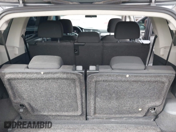 2019 Volkswagen Tiguan S с VIN 3VV1B7AX7KM013381, выставлен на аукционе IAAI как лот 41813840 с пробегом 89 258 миль миль и . История ставок и продаж доступна на DreamBid. Изображение 17.