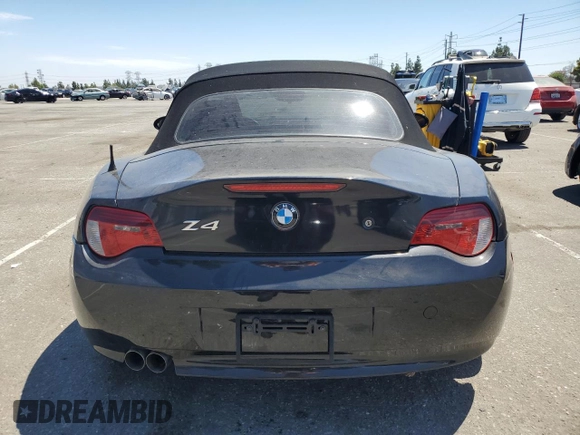 2006 BMW Z4 3.0si z VIN 4USBU53586LX01503, wystawiony jako Copart lot #64244495 z przebiegiem 116 616 mil mil oraz Szkoda całkowita • Salvage title. Historia ofert i sprzedaży dostępna na DreamBid. Obrazek 6.