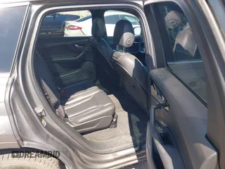 2017 Audi Q7 Premium Plus with VIN WA1LAAF73HD011755, listed as a IAAI auction lot 42684003 with 113,628 mi miles and . Bid and sale history available at DreamBid. Image 8.