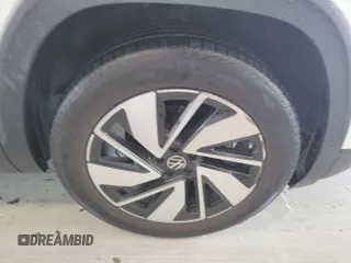 2024 Volkswagen Atlas SE с VIN 1V2HR2CAXRC555931, выставлен на аукционе IAAI как лот 42791731 с пробегом 26 459 миль миль и . История ставок и продаж доступна на DreamBid. Изображение 9.