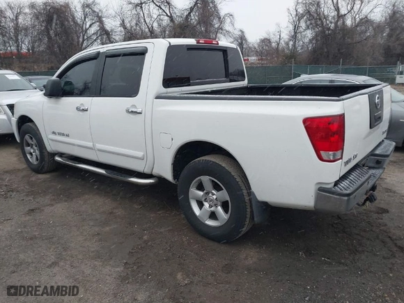 2007 Nissan Titan LE with VIN 1N6BA07B87N246012, listed as a IAAI auction lot 41561124 with 344,652 mi miles. Bid and sale history available at carsss.com. Image 3.