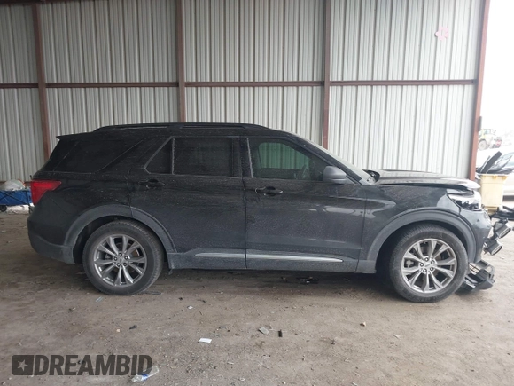 2020 Ford Explorer XLT with VIN 1FMSK7DH9LGC27951, listed as a IAAI auction lot 41623009 with 93,918 mi miles. Bid and sale history available at carsss.com. Image 13.