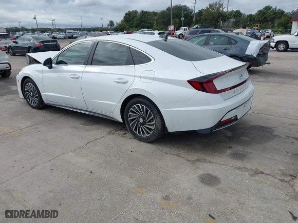 2021 Hyundai Sonata Hybrid SEL with VIN KMHL34JJ4MA026390, listed as a IAAI auction lot 41136913 with 32,439 mi miles. Bid and sale history available at carsss.com. Image 3.