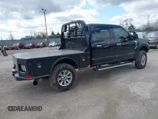 2018 Ford F-250 XL z VIN 1FT7W2BT2JEB68100, wystawiony jako IAAI lot #41974819 z przebiegiem 172 561 mil mil oraz . Historia ofert i sprzedaży dostępna na DreamBid. Obrazek 4.