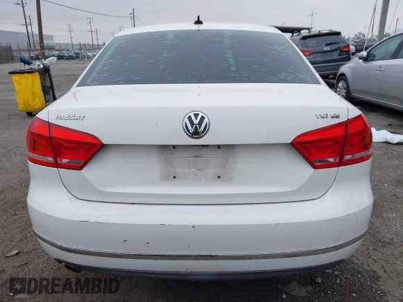 2015 Volkswagen Passat 1.8T SE w/Sunroof & Nav with VIN 1VWBT7A31FC043798, listed as a IAAI auction lot 42108289 with 132,442 mi miles. Bid and sale history available at carsss.com. Image 17.