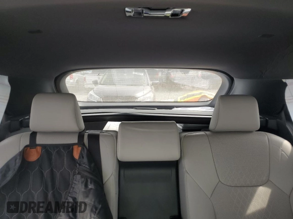 2023 Lexus RX 350 z VIN JTJCHMAA8P2002532, wystawiony jako Copart lot #44934595 z przebiegiem 13 756 mil mil oraz Szkoda całkowita • Salvage title. Historia ofert i sprzedaży dostępna na DreamBid. Obrazek 10.