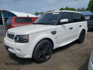 2011 Land Rover Range Rover Sport SC z VIN SALSH2E45BA713068, wystawiony jako Copart lot #51759325 z przebiegiem 134 832 mil mil oraz Szkody całkowita. Historia ofert i sprzedaży dostępna na DreamBid. Obrazek 1.