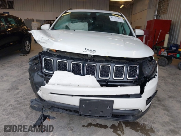 2018 Jeep Compass Latitude with VIN 3C4NJCBB3JT502380, listed as a IAAI auction lot 42144953 with Not provided miles and . Bid and sale history available at DreamBid. Image 6.