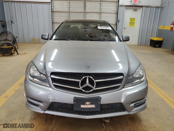2015 Mercedes-Benz C-Class C 250 with VIN WDDGJ4HB4FG414882, listed as a Copart auction lot 49929055 with 83,921 mi miles and Clean Title. Bid and sale history available at carsss.com. Image 5.