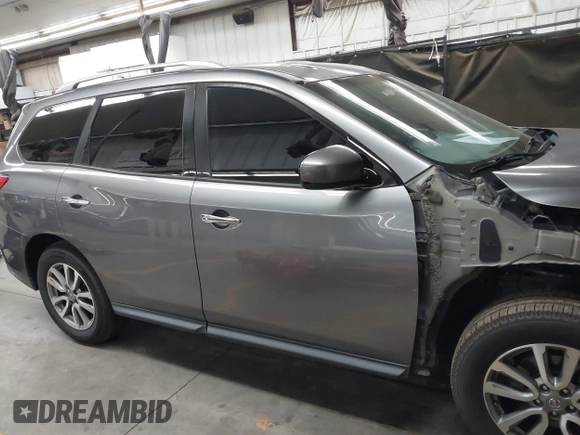 2015 Nissan Pathfinder Platinum with VIN 5N1AR2MMXFC661069, listed as a IAAI auction lot 42406749 with 178,563 mi miles and . Bid and sale history available at DreamBid. Image 14.