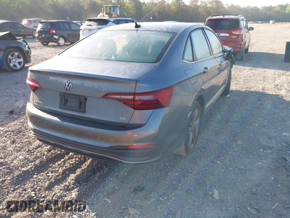 2022 Volkswagen Jetta SE with VIN 3VWEM7BU6NM026607, listed as a IAAI auction lot 42045947 with 81,724 mi miles and . Bid and sale history available at DreamBid. Image 4.